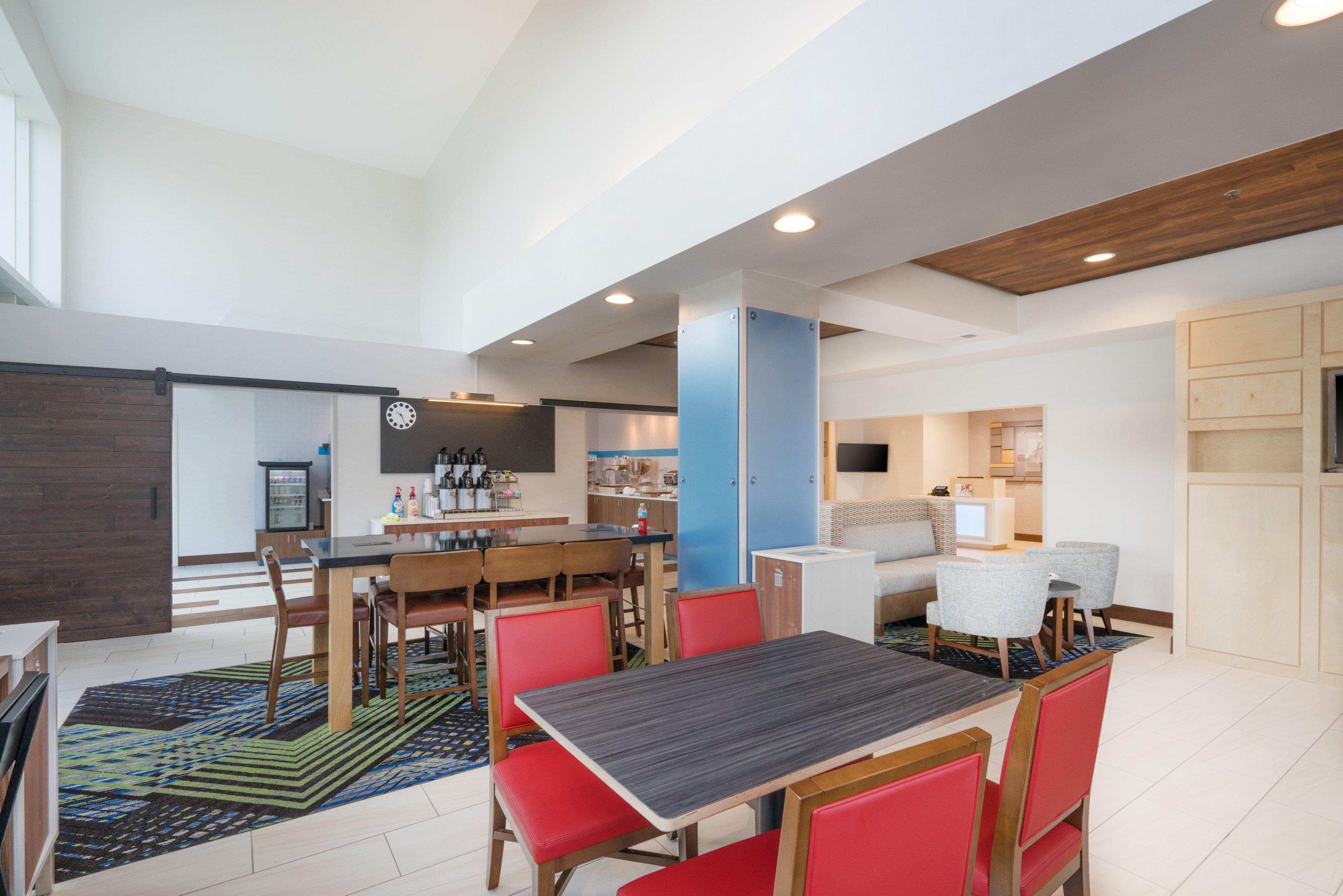 Holiday Inn Express Hotel & Suites Frankfort By Ihg Eksteriør billede