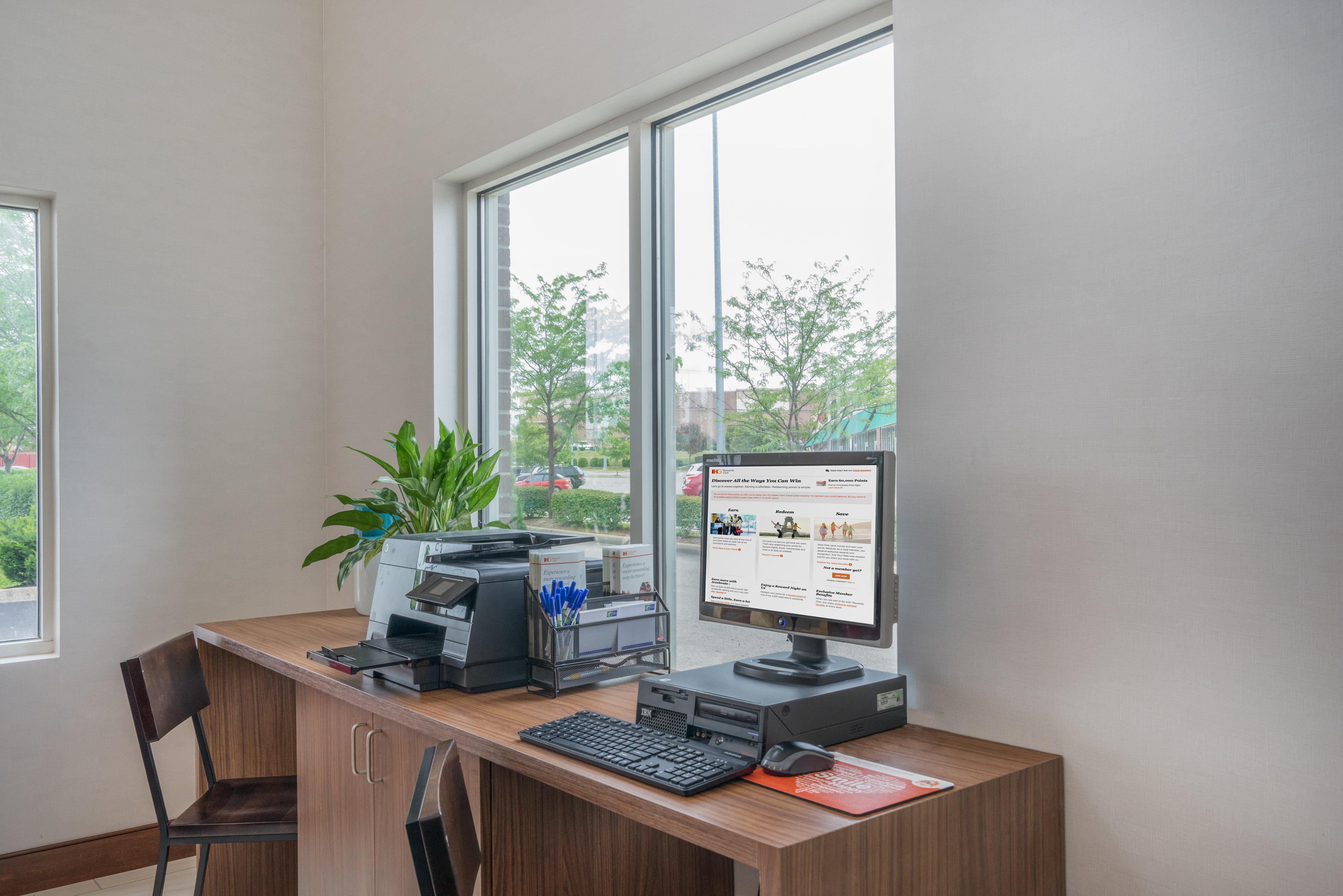 Holiday Inn Express Hotel & Suites Frankfort By Ihg Eksteriør billede
