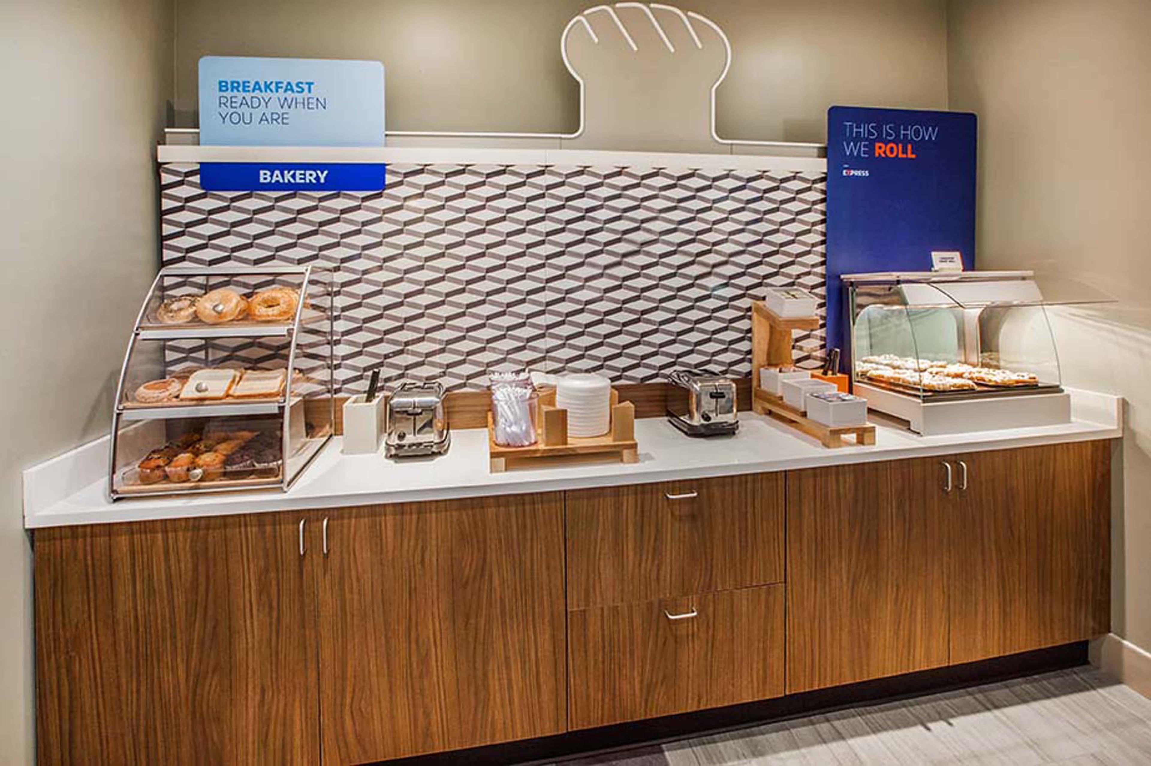 Holiday Inn Express Hotel & Suites Frankfort By Ihg Eksteriør billede