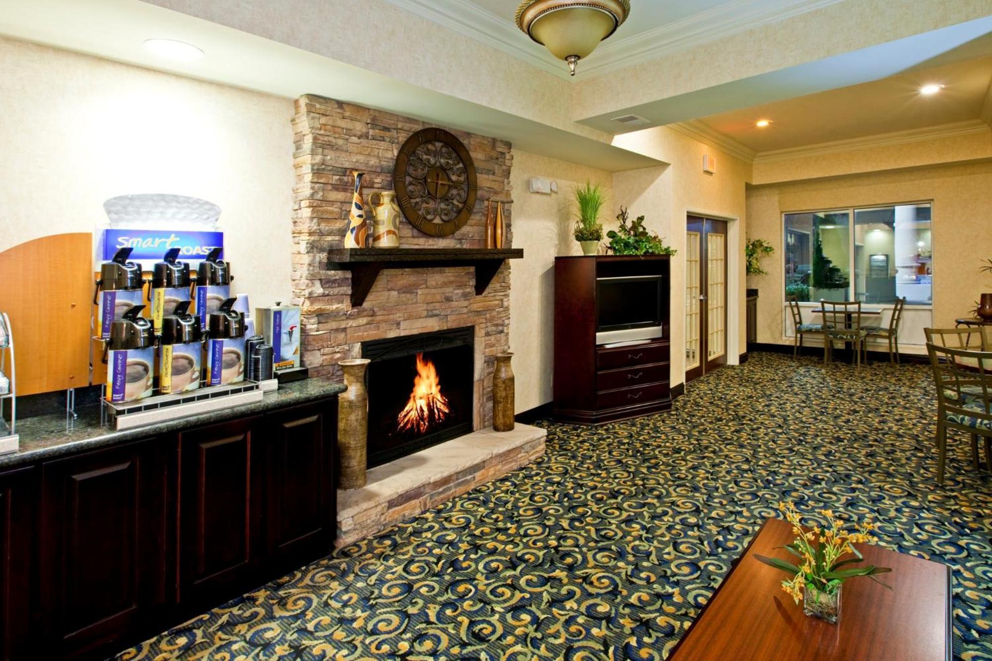Holiday Inn Express Hotel & Suites Frankfort By Ihg Eksteriør billede